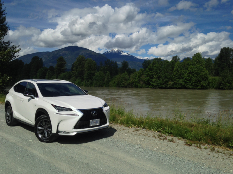 Illustration for article titled 2015 Lexus NX Has A Fake Engine Noise Volume Knob, Best Enjoyed 'Off'